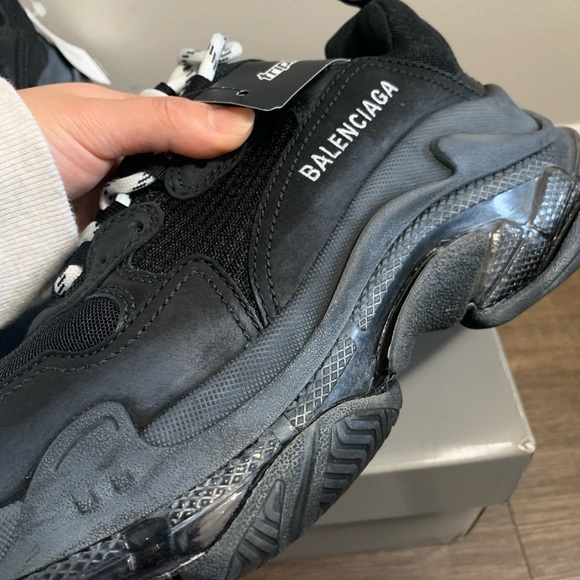 ✅SOLD✅NIB Balenciaga Triple S Dirty Black size 39 - Picture 6 of 10